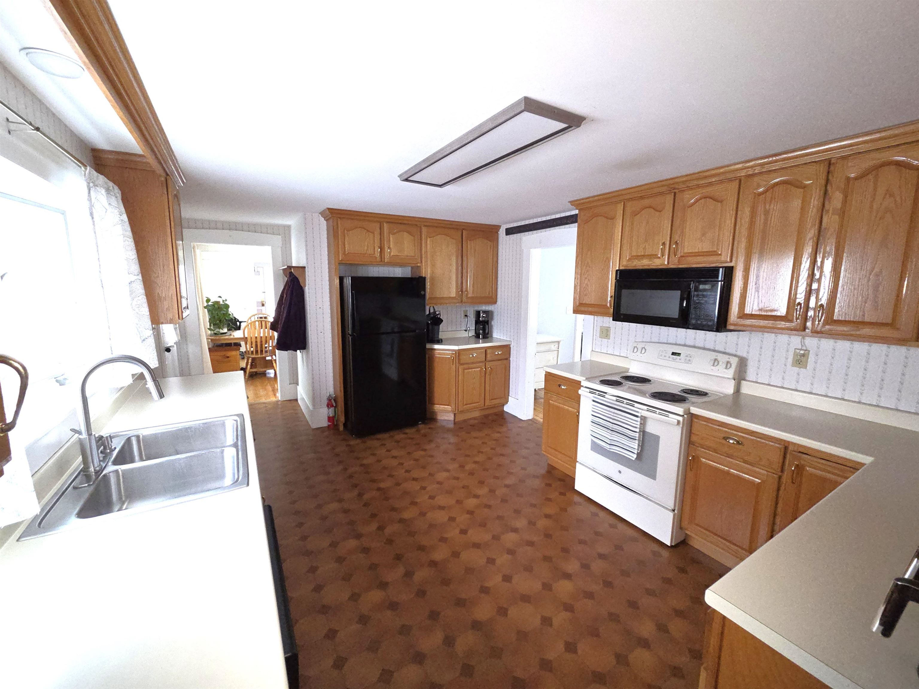 25 Pleasant Street Farmington, NH 03835 - Photo 10 of 41