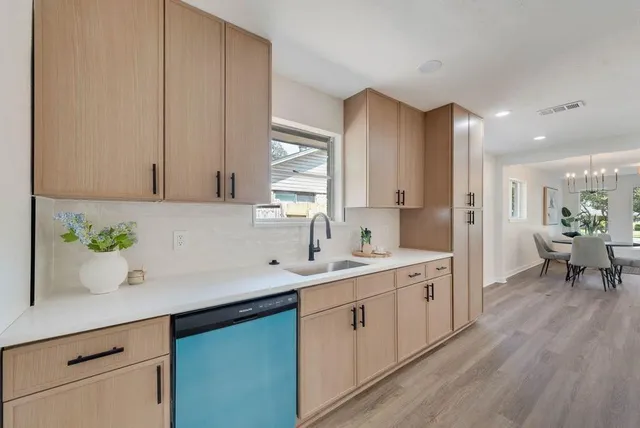 $455,000 | 706 South Waterview Drive, Richardson, TX 75080