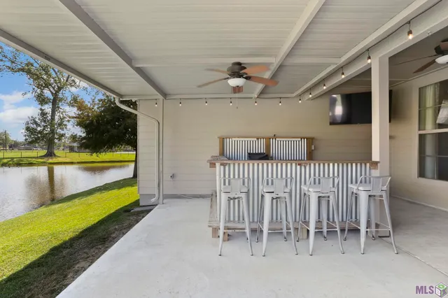 $399,000 | 16472 Orchard Way Drive, Prairieville, LA 70769