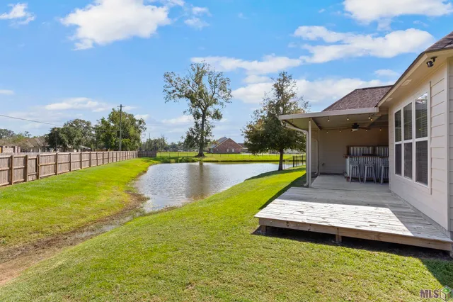 $399,000 | 16472 Orchard Way Drive, Prairieville, LA 70769