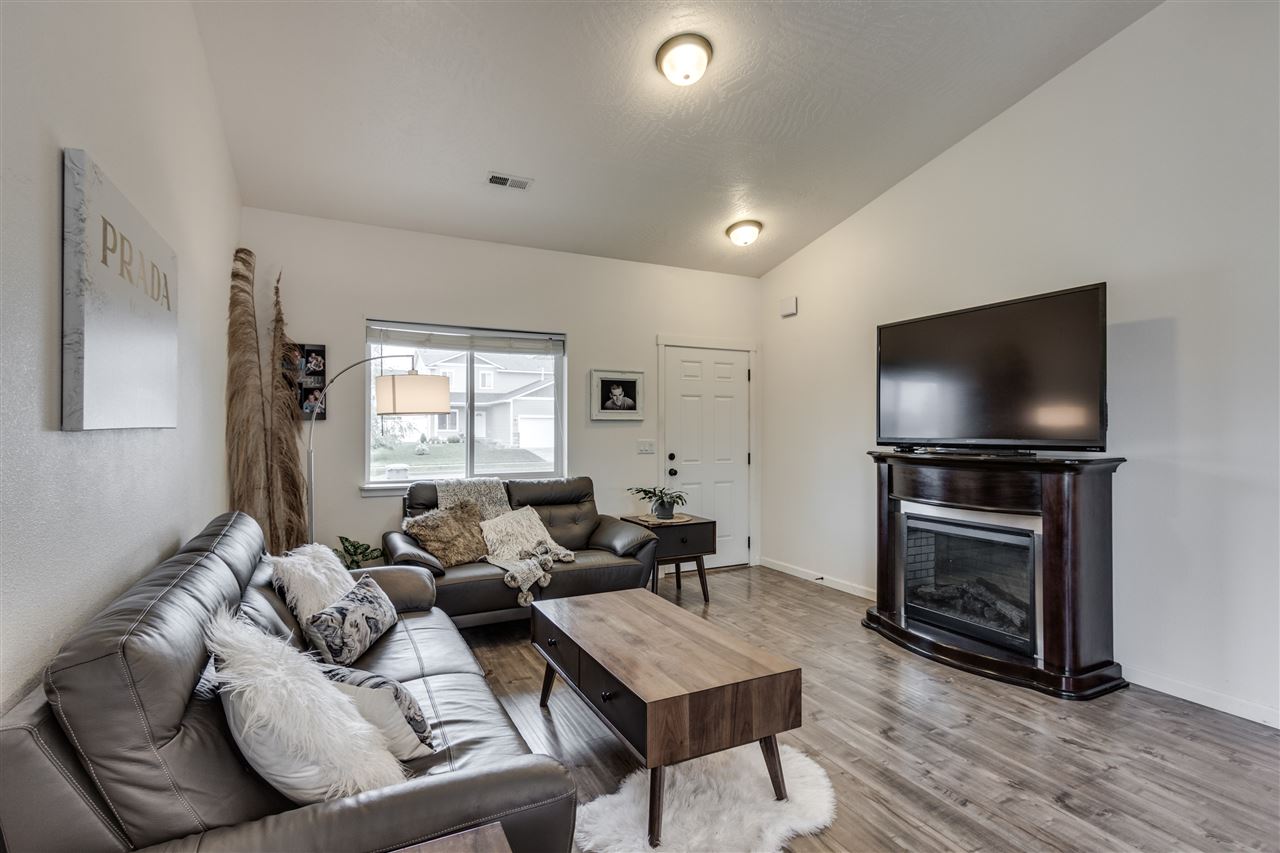 4515 South Mack Road Spokane, WA 99224 - Photo 2 of 20