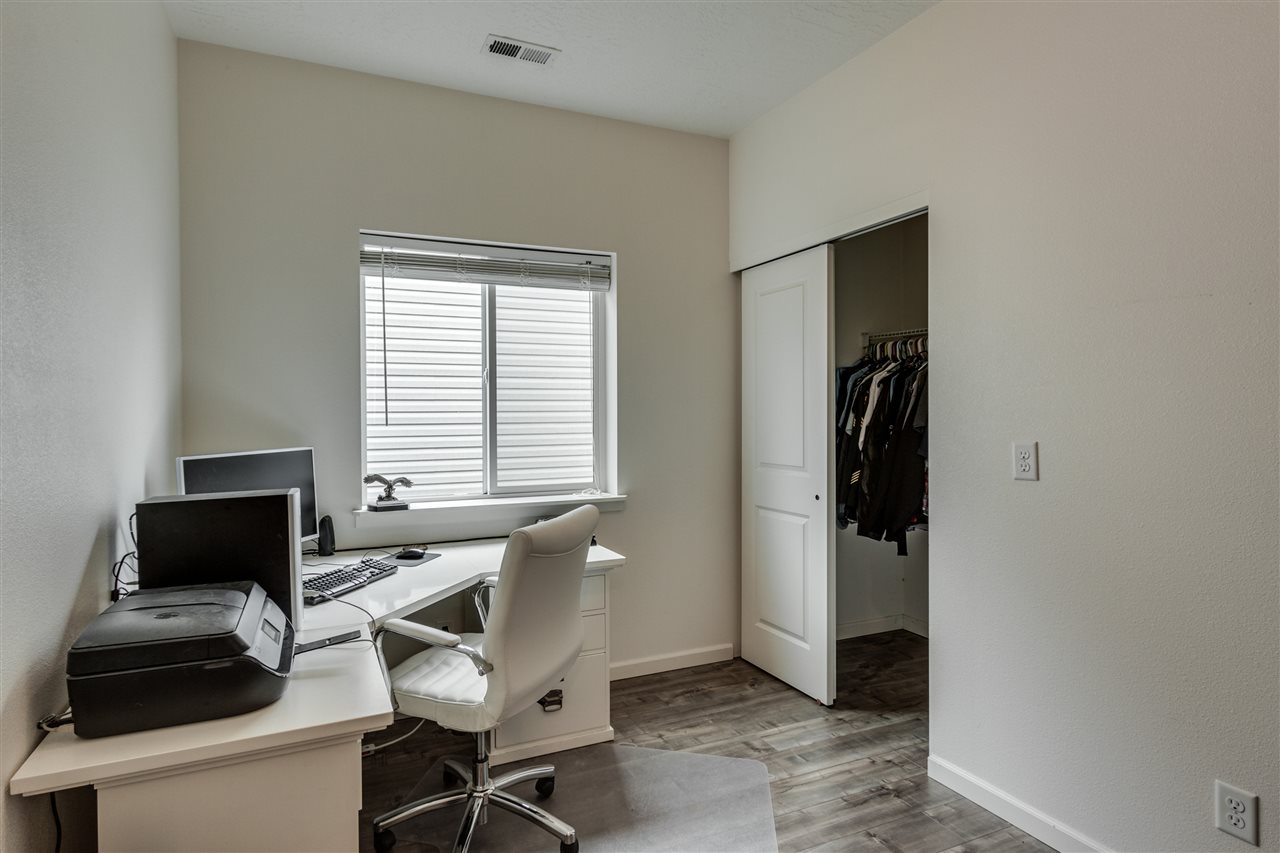 4515 South Mack Road Spokane, WA 99224 - Photo 15 of 20