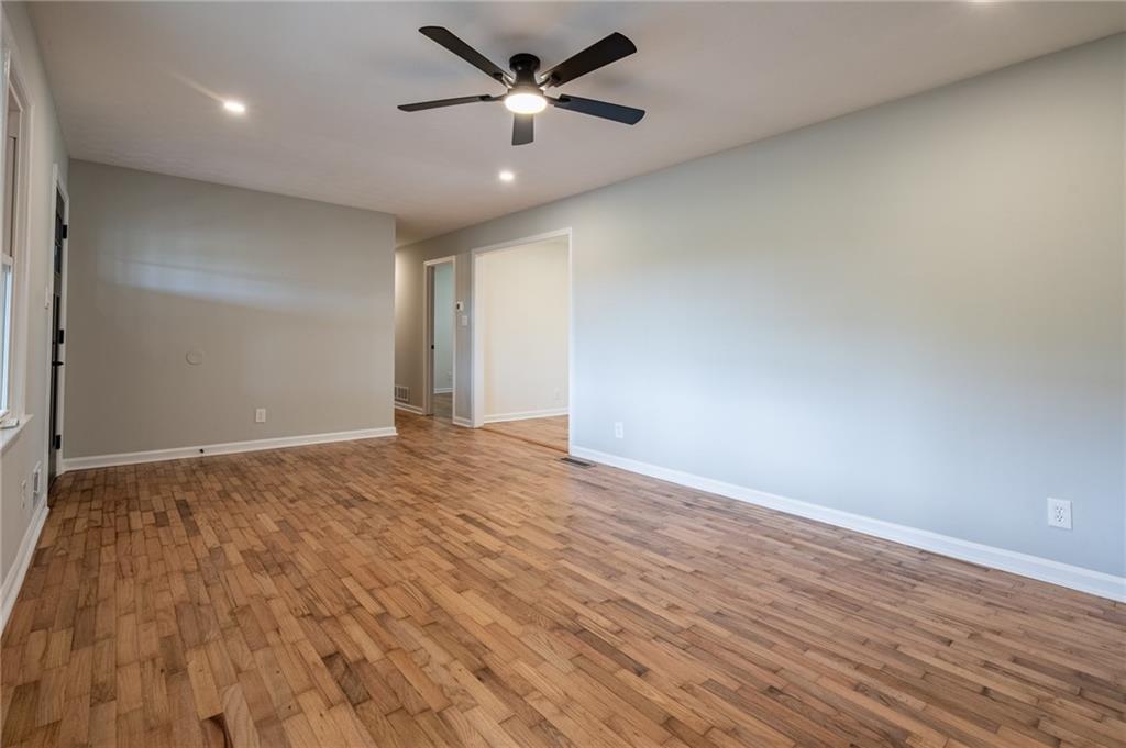 604 Mission Road Southwest Cartersville, GA 30120 - Photo 5 of 32 Gallery Image 5