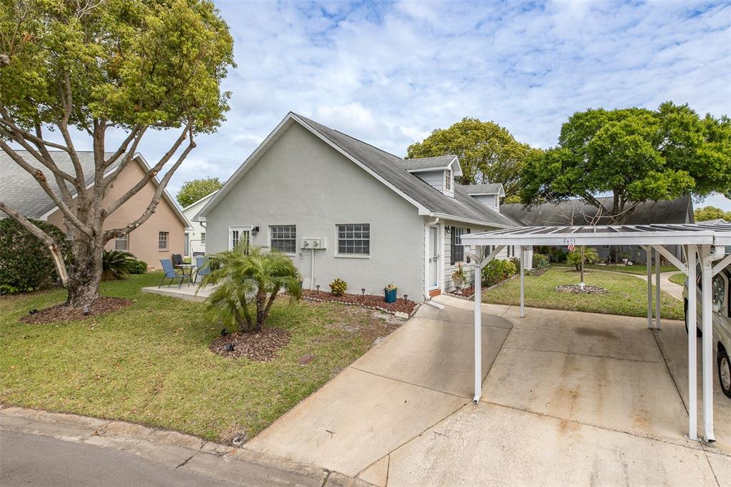 6651 Timbercove Lane New Port Richey, FL 34653 - Photo 3 of 39