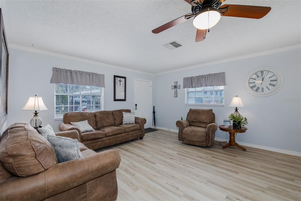 6651 Timbercove Lane New Port Richey, FL 34653 - Photo 9 of 39