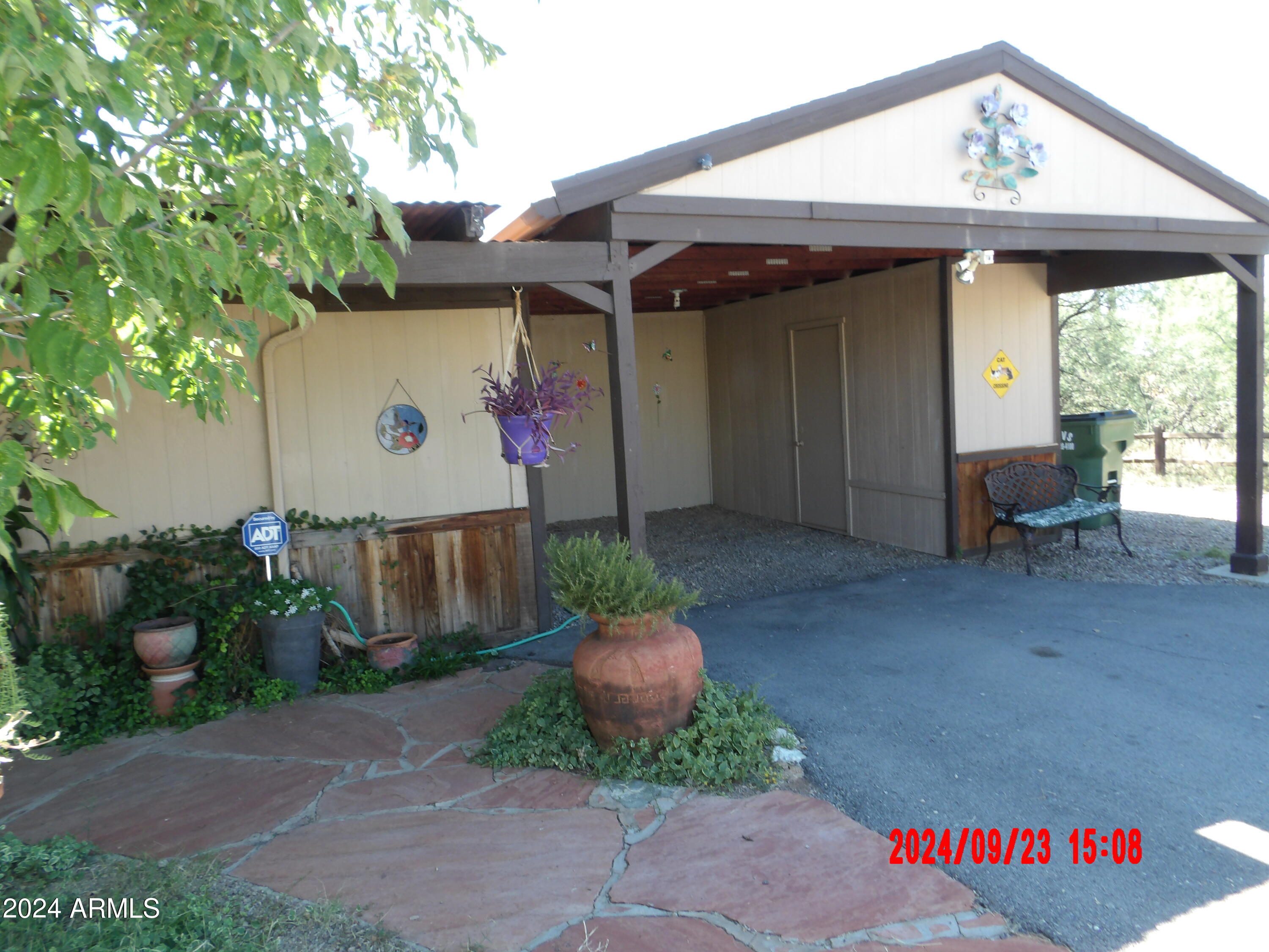 376 North Warren Road, Unit 2 Benson, AZ 85602 - Photo 4 of 40 100_0058