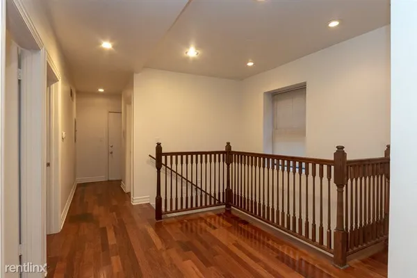 $2,400 | 4347 North Sawyer Avenue, Unit 1D, Chicago, IL 60618