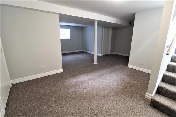 $2,400 | 4347 North Sawyer Avenue, Unit 1D, Chicago, IL 60618