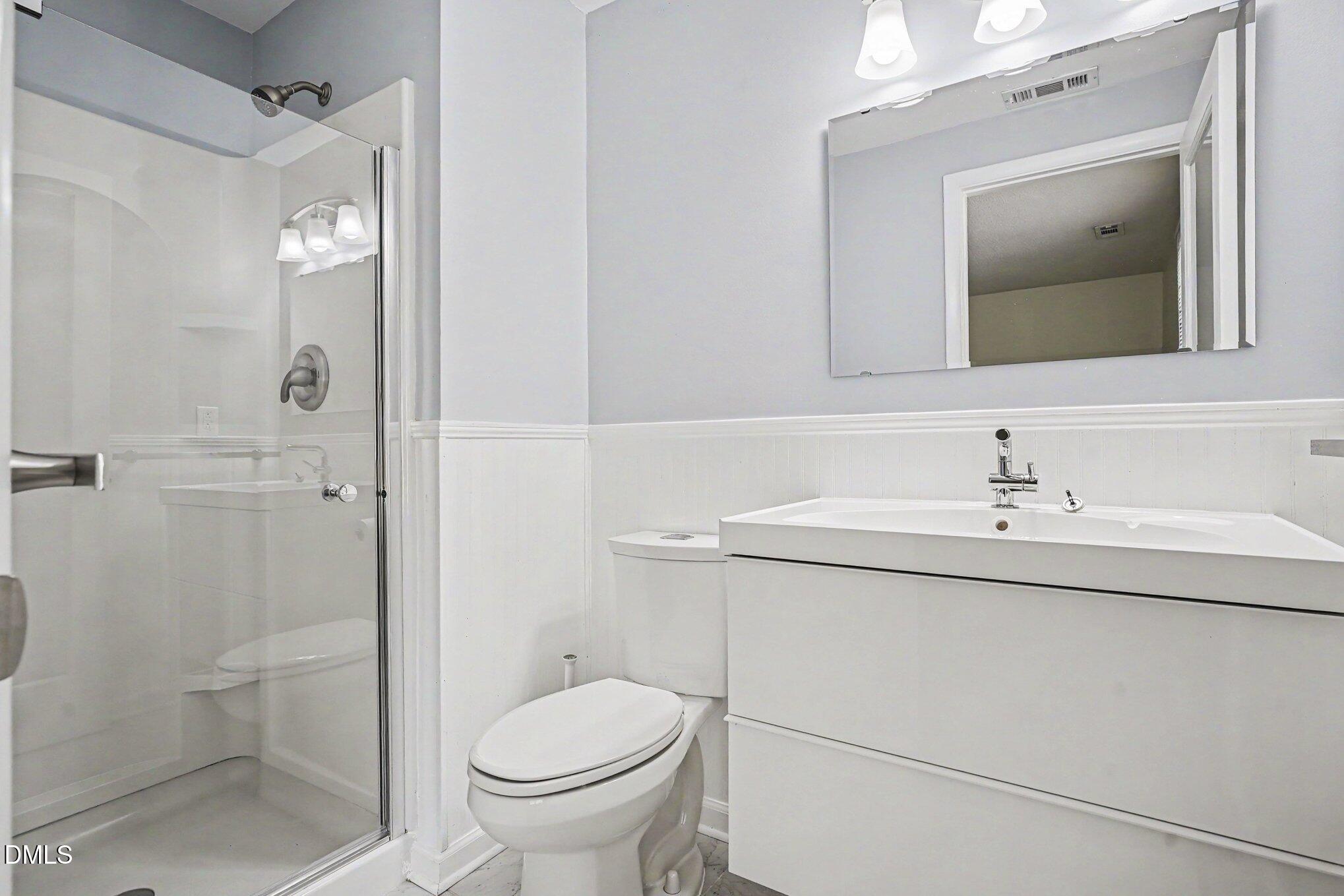 3805 Cascade Court Raleigh, NC 27604 - Photo 27 of 31 018_file_5897