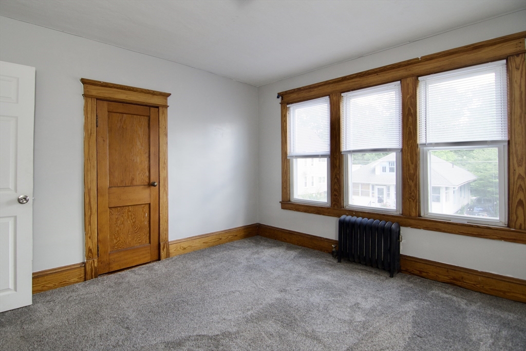 16 Amity Court Springfield, MA 01108 - Photo 32 of 42 an empty room with windows
