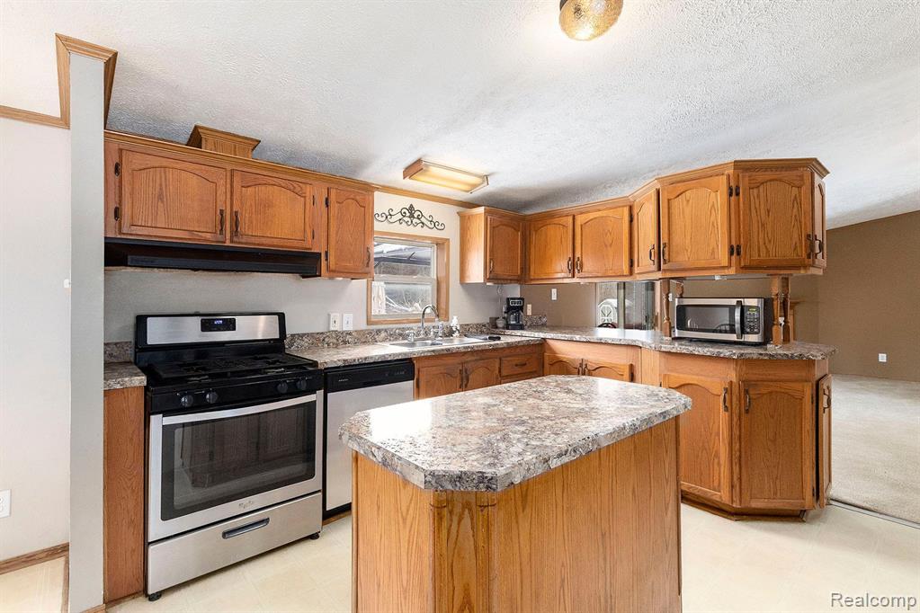 2400 Rossman Road Caro, MI 48723 - Photo 12 of 39
