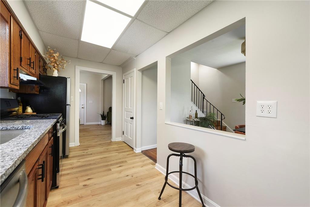 3260 McRoberts Road Pittsburgh, PA 15234 - Photo 12 of 37 Gallery Image 12