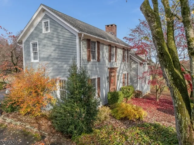 $1,375,000 | 140 Driftway East, Hampton, NJ 08827