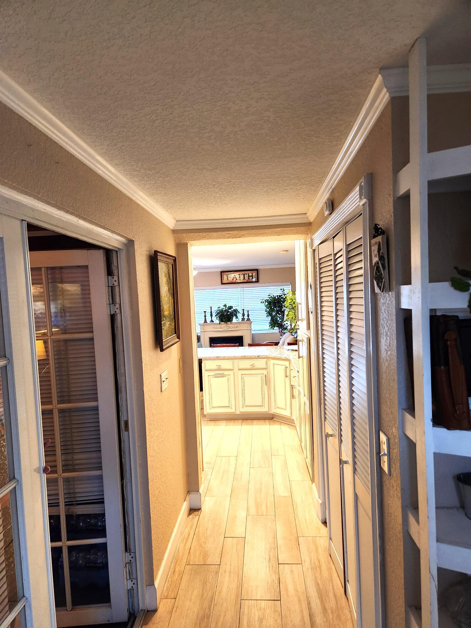 324 Shady Lane Road Palm Springs, FL 33461 - Photo 13 of 44 20221009_165527