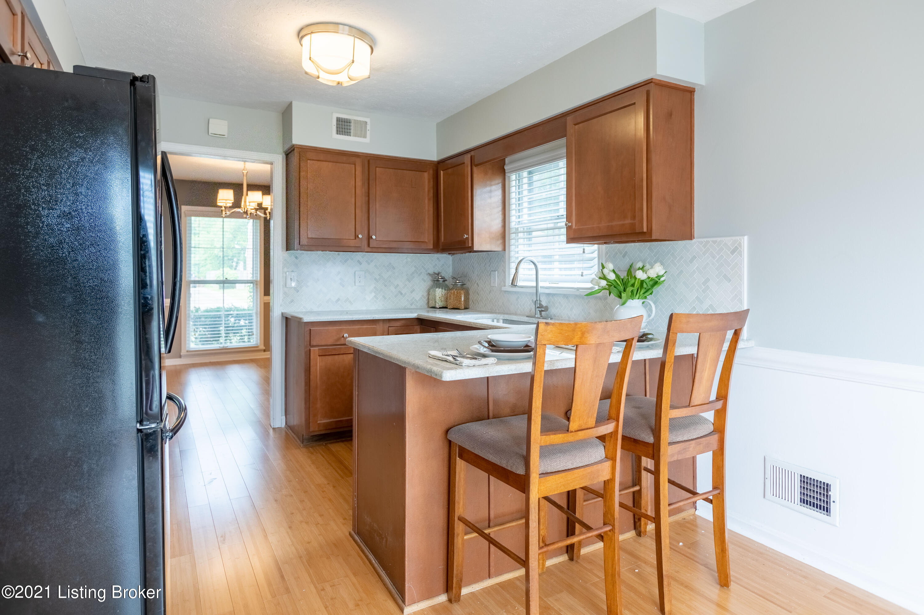 6806 Tottenham Road Louisville, KY 40207 - Photo 13 of 35 061421-6806-tottenham-louisville-ky-4020