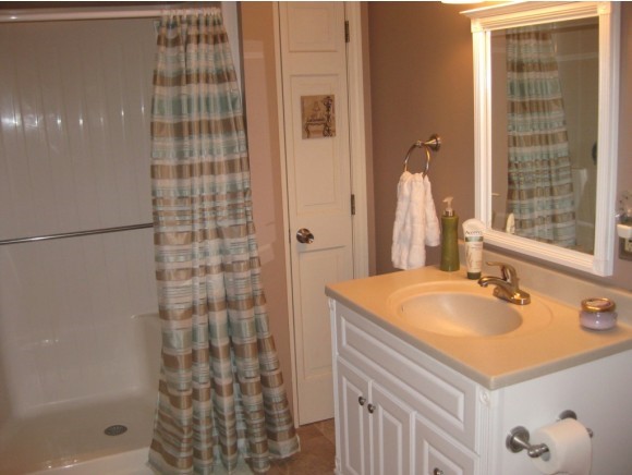 104 Worthley Road Bedford, NH 03110 - Photo 20 of 24 Gallery Image 20