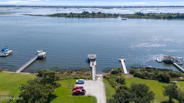 $1,649,000 | 108 Dragonfly Lane, Hampstead, NC 28443