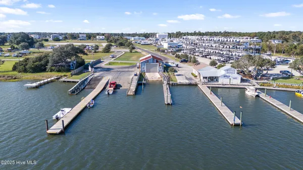 $1,649,000 | 108 Dragonfly Lane, Hampstead, NC 28443