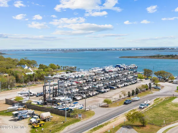 $1,649,000 | 108 Dragonfly Lane, Hampstead, NC 28443