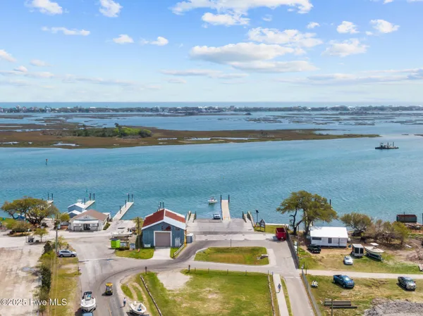 $1,649,000 | 108 Dragonfly Lane, Hampstead, NC 28443