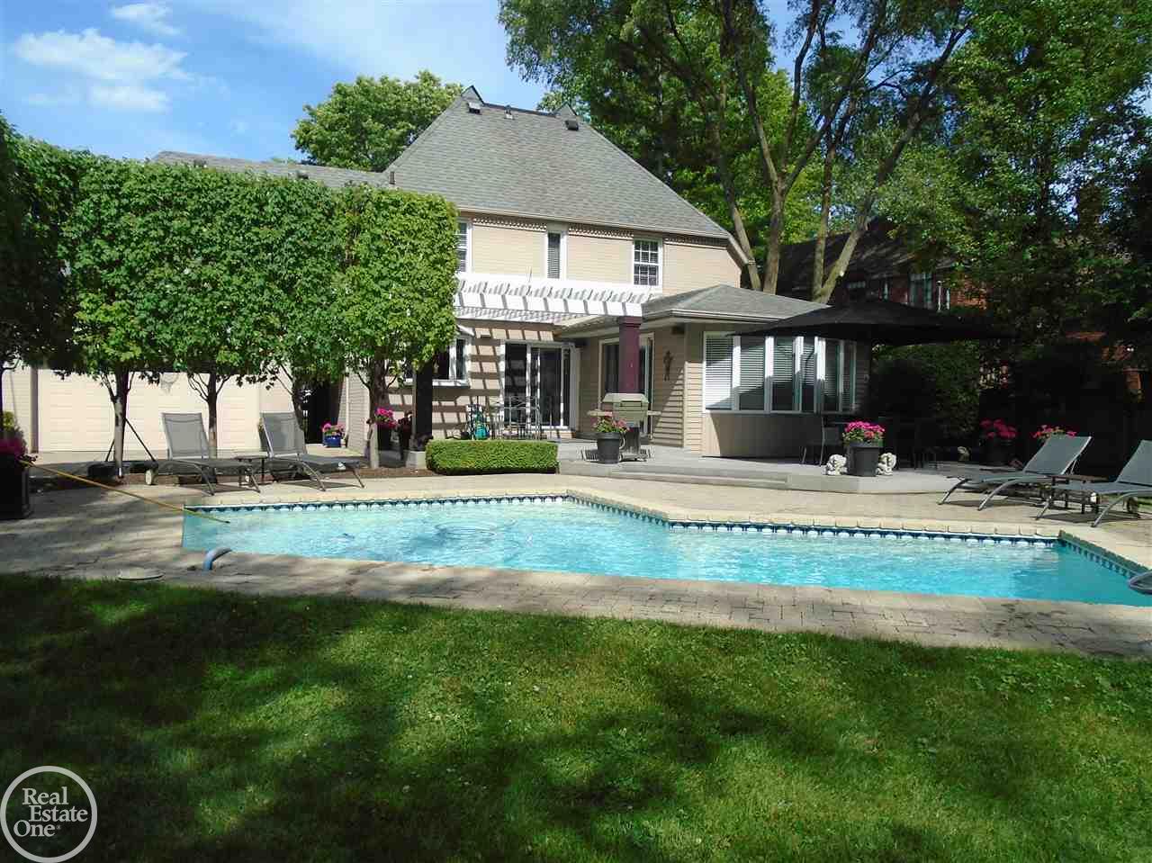 671 Westchester Road Grosse Pointe, MI 48230 - Photo 63 of 71 31350780-62.JPG