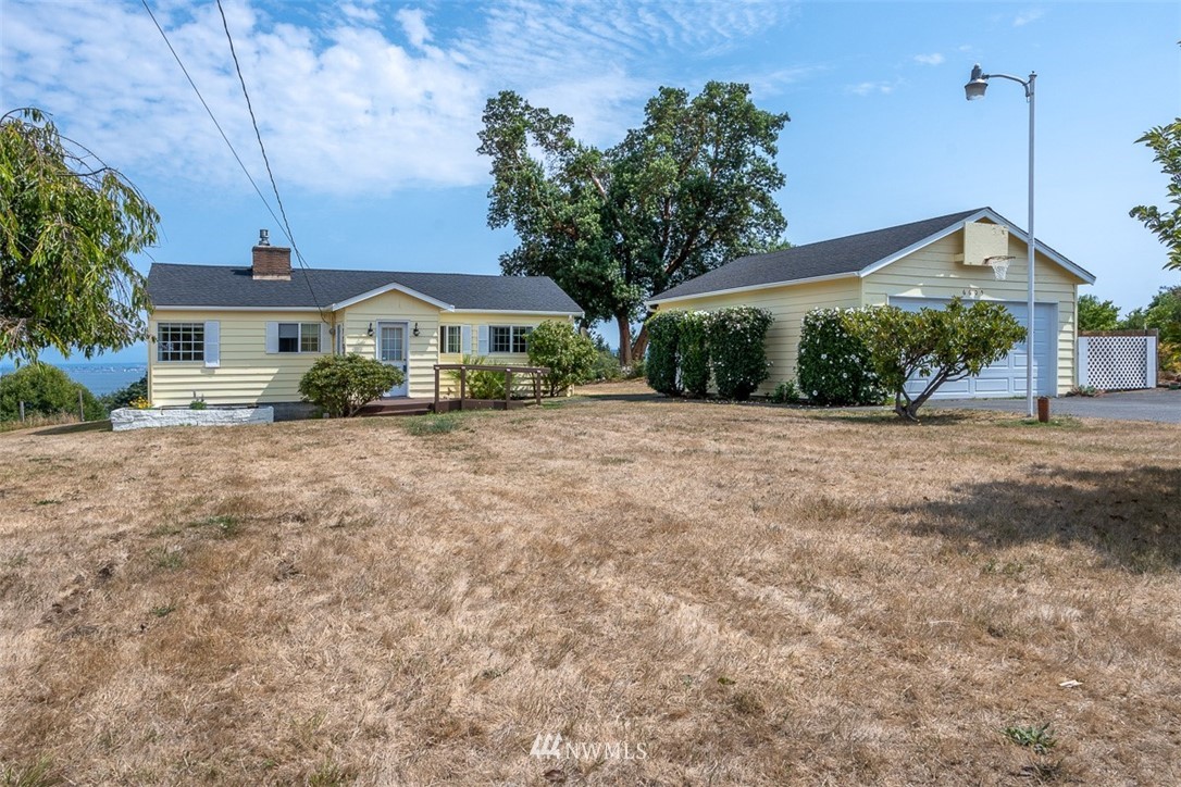 6605 Humphrey Road Clinton, WA 98236 - Photo 1 of 40 Gallery Image 1