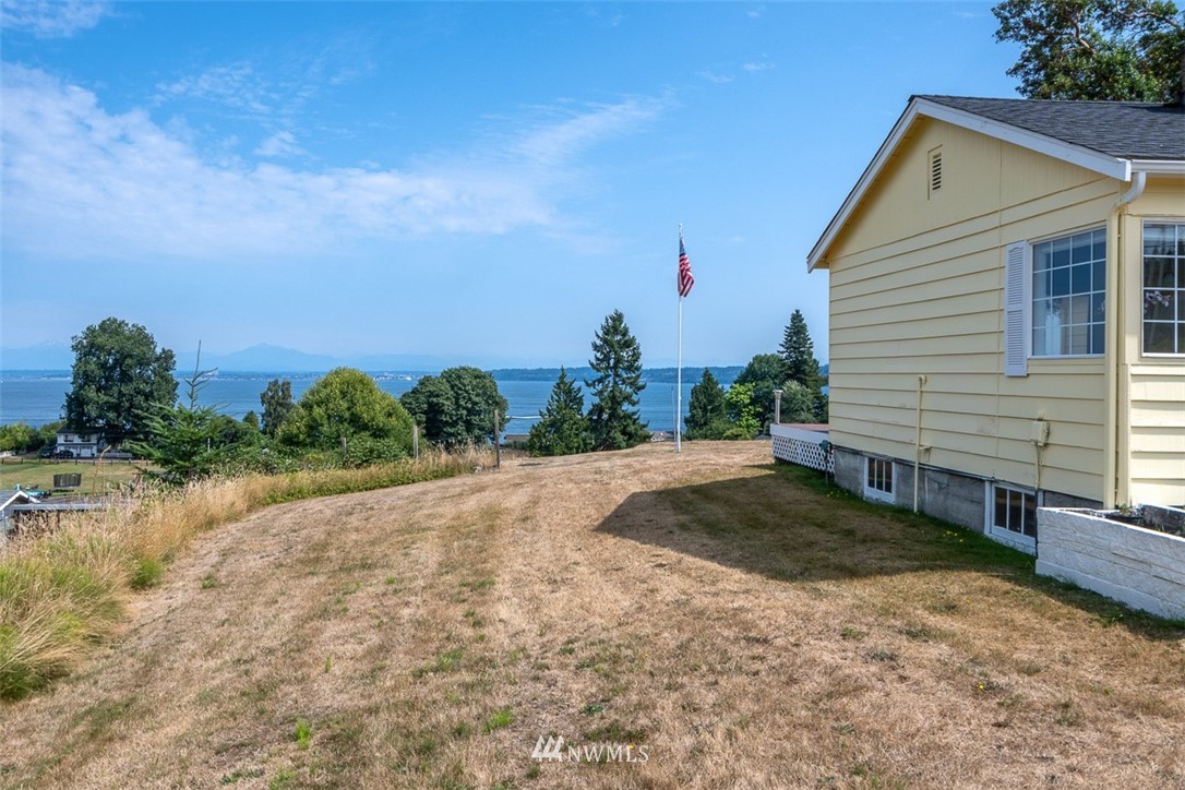 6605 Humphrey Road Clinton, WA 98236 - Photo 22 of 40 Gallery Image 22