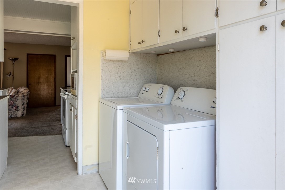 6605 Humphrey Road Clinton, WA 98236 - Photo 6 of 40 Gallery Image 6