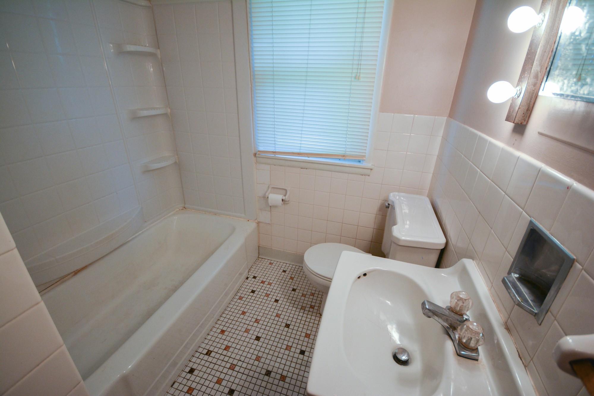 1013 9th Street Northeast Rochester, MN 55906 - Photo 11 of 17