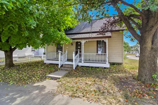 $124,999 | 101 West 2nd Street, Frazeysburg, OH 43822