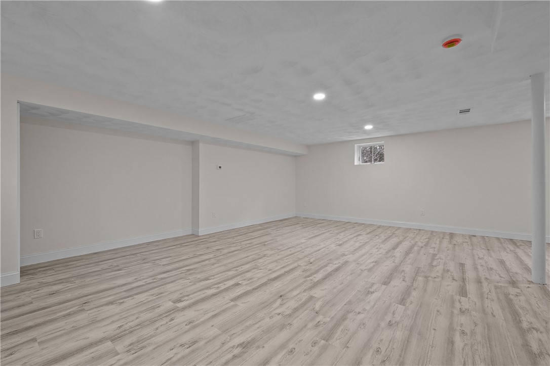 183 Congress Avenue Providence, RI 02907 - Photo 18 of 24