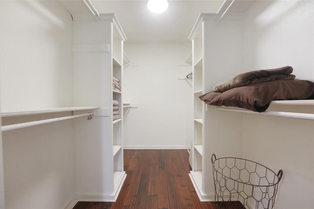 9677 Fallbrook Drive Dallas, TX 75243 - Photo 27 of 40 a view of entryway with wooden floor