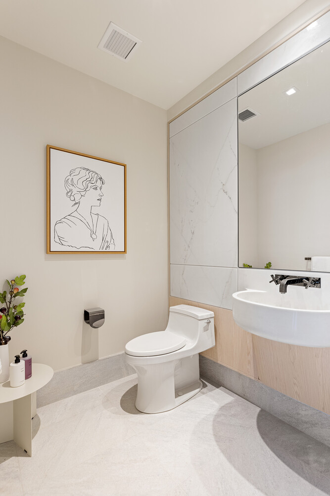 77 Greenwich Street, Unit 23C Manhattan, NY 10006 - Photo 11 of 18 a bathroom with a toilet a sink and bathtub