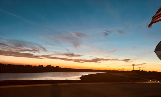 $300,900 | 329 Tejas Trail, Waller, TX 77484