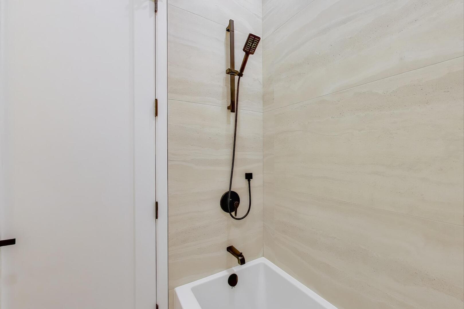 2456 West Cortez Street, Unit 3E Chicago, IL 60622 - Photo 27 of 46 a bathroom with a shower