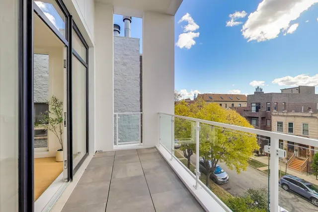 $750,000 | 2456 West Cortez Street, Unit 3E, Chicago, IL 60622