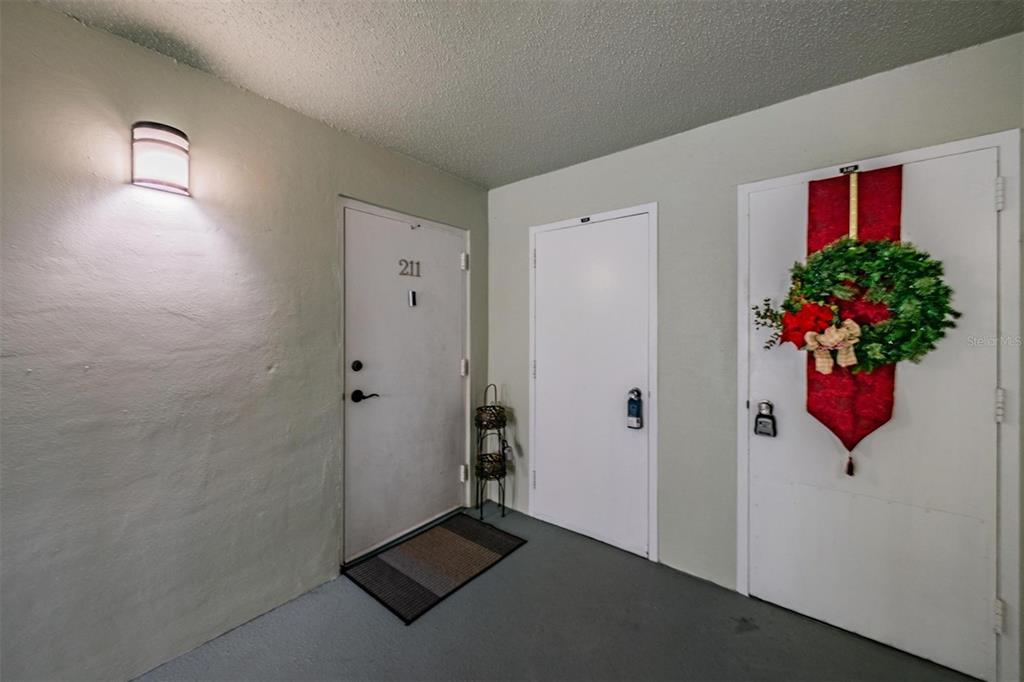 9 Forbes Place, Unit 211 Dunedin, FL 34698 - Photo 3 of 60