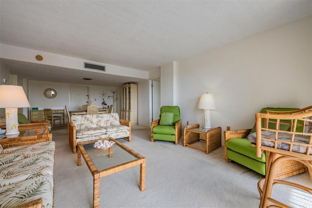 9 Forbes Place, Unit 211 Dunedin, FL 34698 - Photo 4 of 60