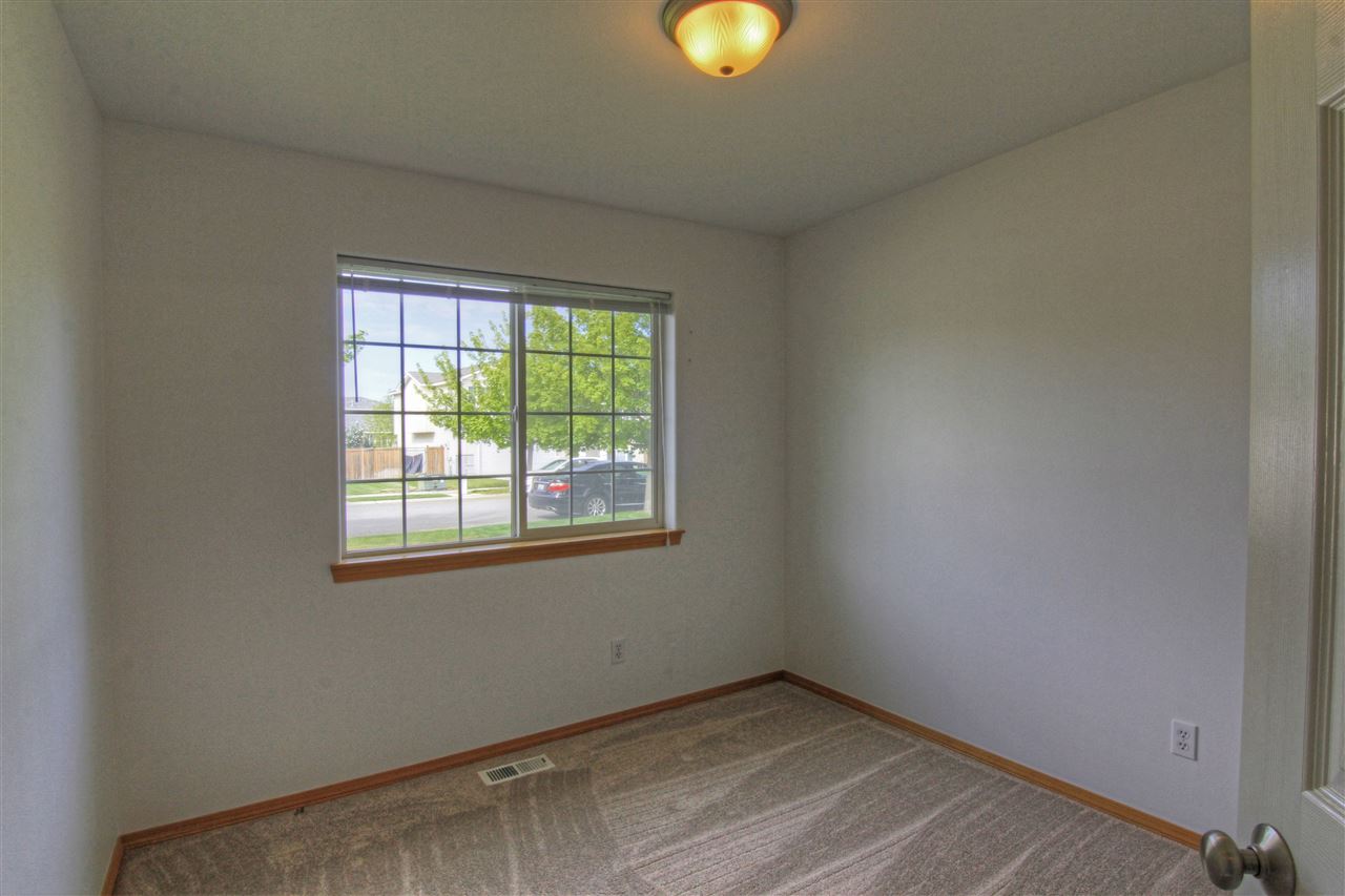 1404 North Samantha Road Liberty Lake, WA 99019 - Photo 11 of 19 Gallery Image 11