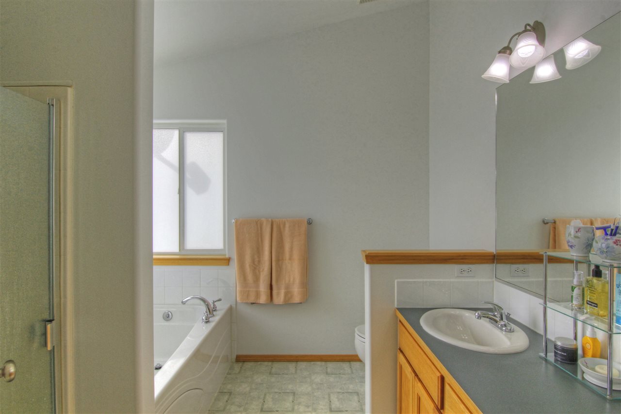 1404 North Samantha Road Liberty Lake, WA 99019 - Photo 8 of 19 Gallery Image 8
