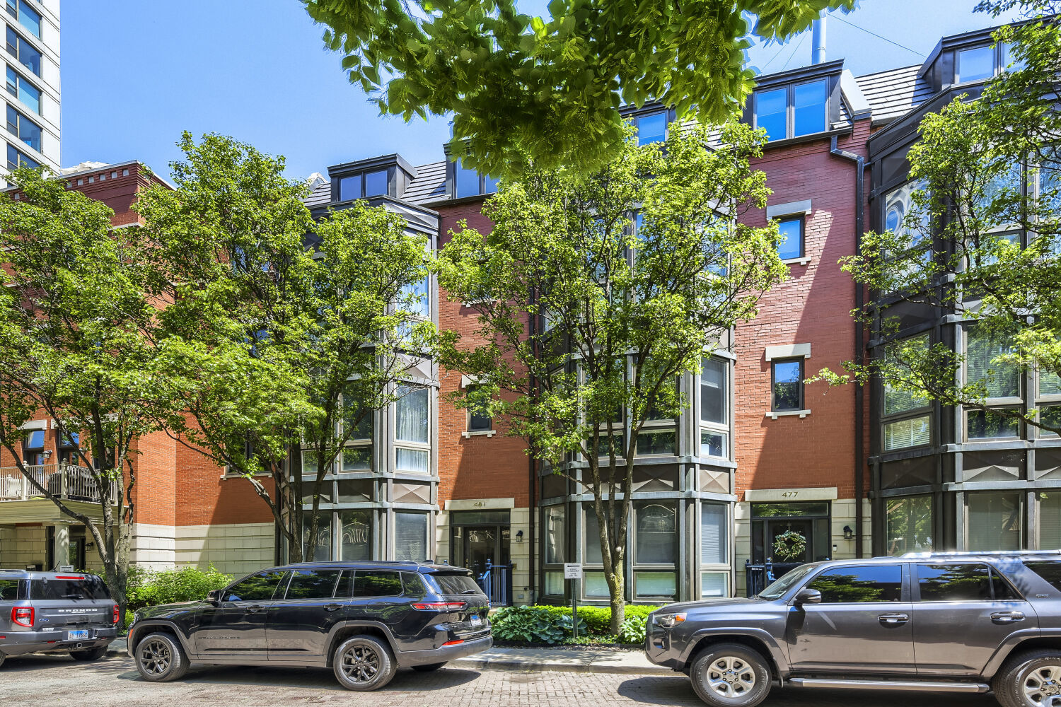 481 North Clinton Street Chicago, IL 60654 - Photo 1 of 34