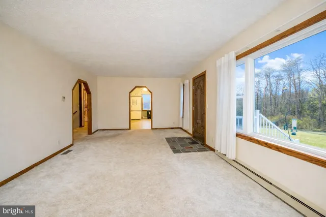 $234,000 | 1021 East High Street, Oakland, MD 21550