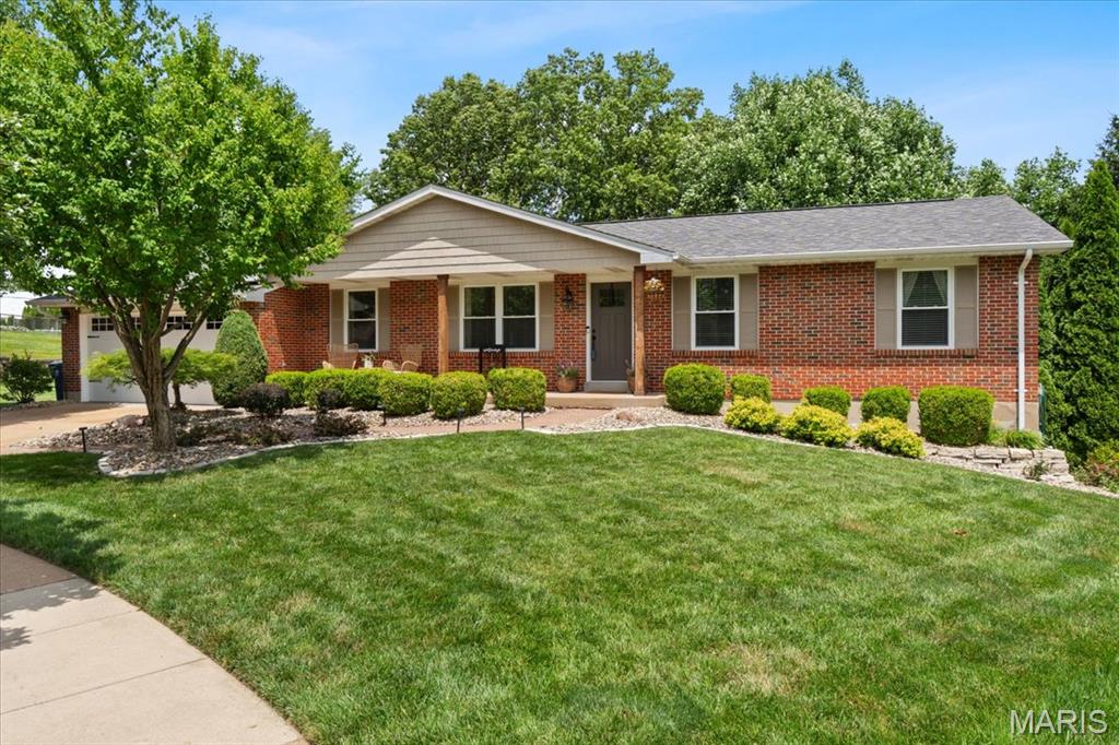 6441 Farmcrest Road St. Louis, MO 63129 - Photo 1 of 47 Gallery Image 1