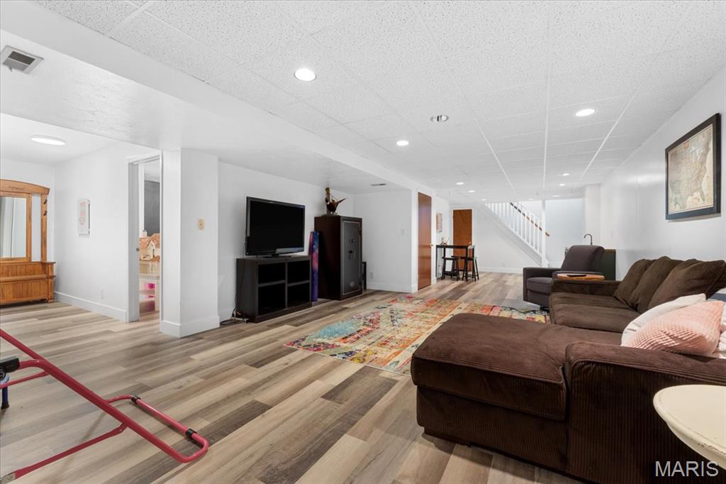 6441 Farmcrest Road St. Louis, MO 63129 - Photo 27 of 47 Gallery Image 27
