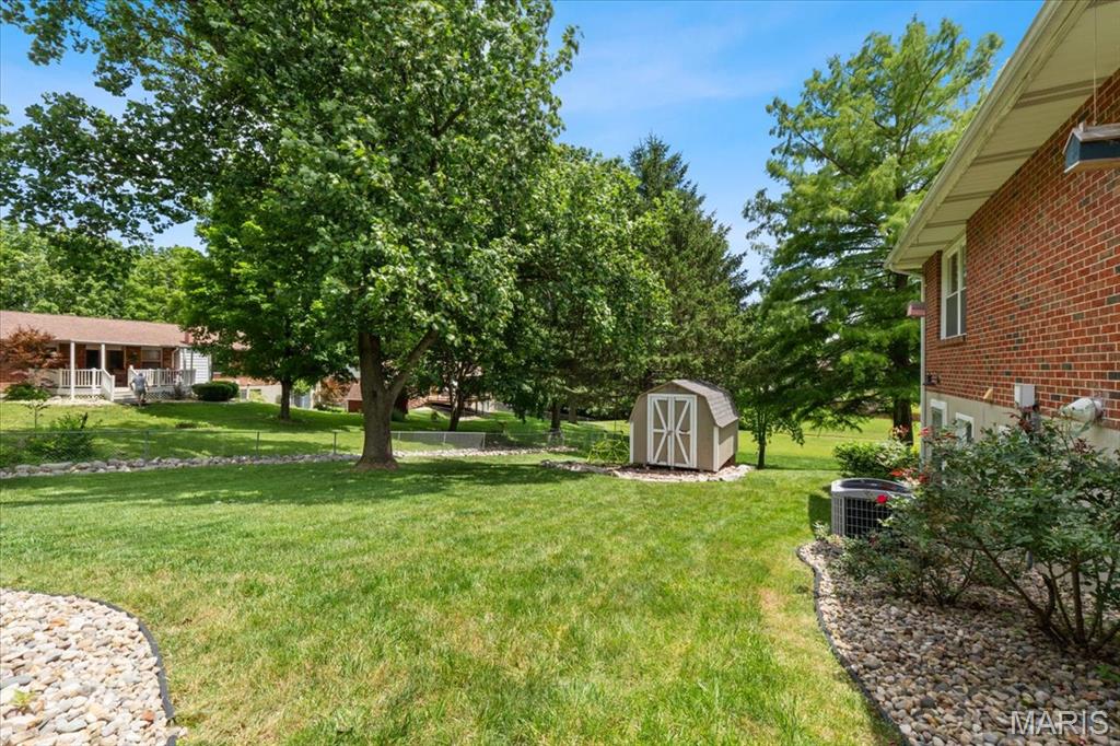 6441 Farmcrest Road St. Louis, MO 63129 - Photo 35 of 47 Gallery Image 35