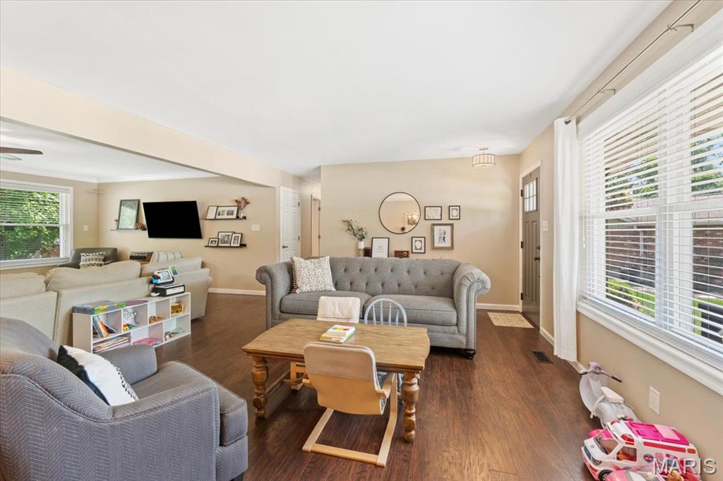 6441 Farmcrest Road St. Louis, MO 63129 - Photo 5 of 47 Gallery Image 5