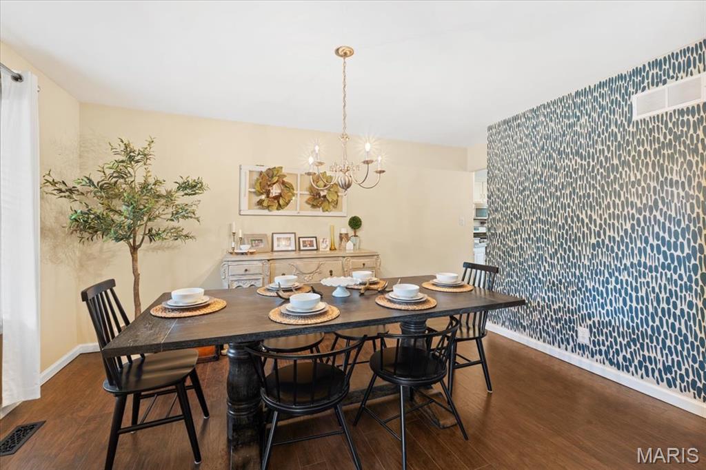 6441 Farmcrest Road St. Louis, MO 63129 - Photo 6 of 47 Gallery Image 6