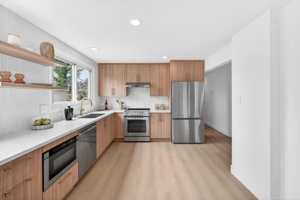 $1,549,888 | 659 Parkview Circle, Pacifica, CA 94044