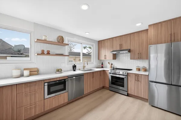 $1,549,888 | 659 Parkview Circle, Pacifica, CA 94044