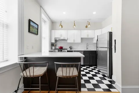 $719,000 | 30 East Springfield Street, Unit 2, Boston, MA 02118